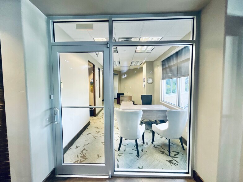 120 W Park Dr, Grand Junction, CO à louer - Photo de l’immeuble – Image 2 sur 21