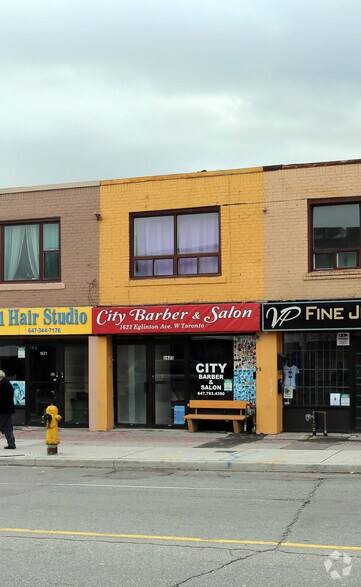 1623 Eglinton Ave W, Toronto, ON à louer - Photo principale – Image 1 sur 2