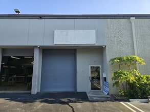 2460 Nw 17th Ln, Pompano Beach, FL à louer Photo intérieure– Image 2 sur 22