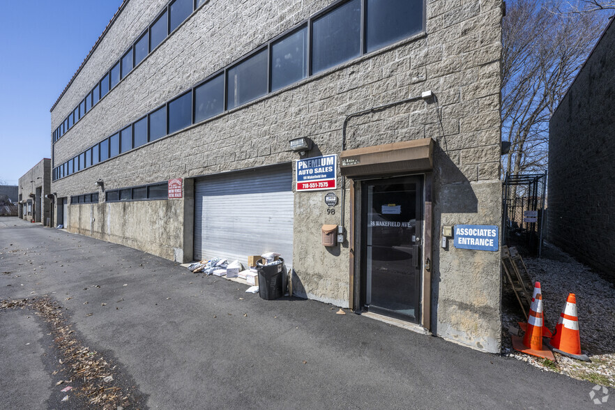 98 Wakefield Ave, Staten Island, NY à louer - Photo de l’immeuble – Image 2 sur 4