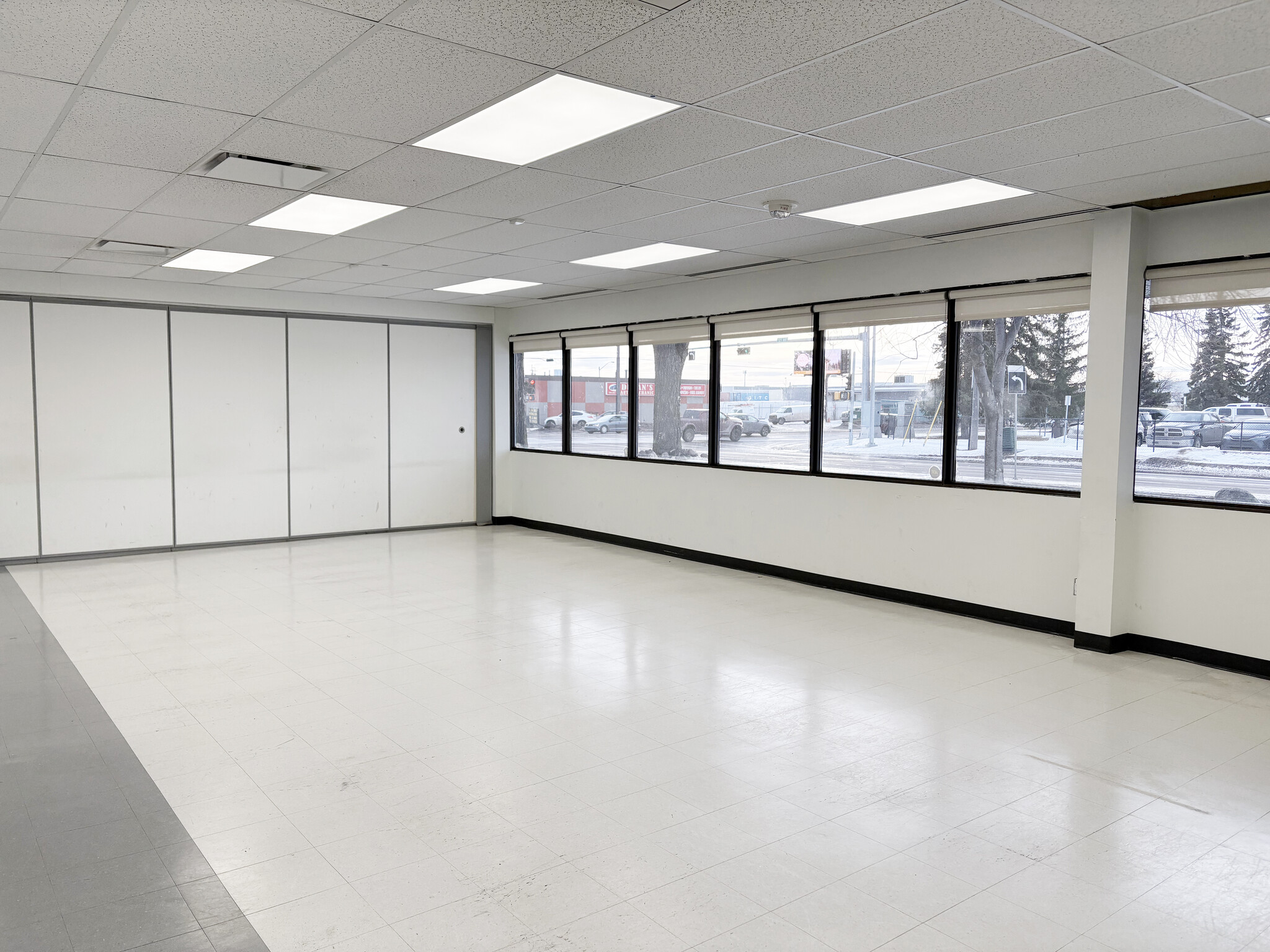 14904 123rd Ave NW, Edmonton, AB à louer Photo intérieure– Image 1 sur 2