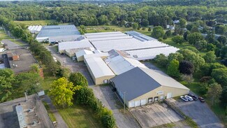 Plus de détails pour 609-621 E Maple Ave, Newark, NY - Local d’activités à vendre
