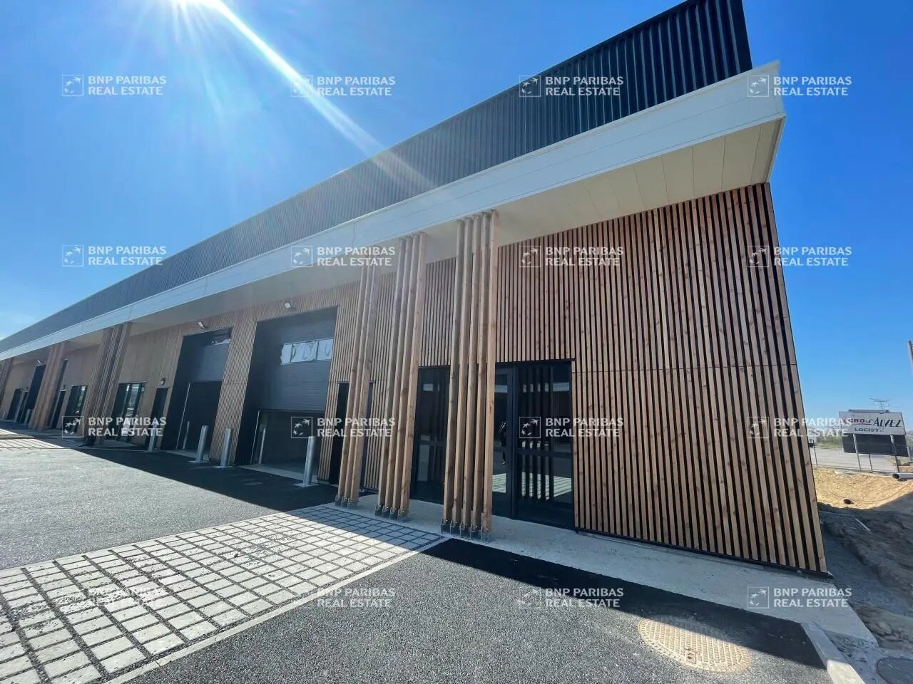 Local d’activités dans Châteaubourg à louer Photo de l’immeuble– Image 1 sur 11