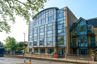 Plus de détails pour 57 Putney Bridge Rd, Londres - Bureau à vendre