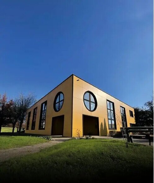 Bureau dans Mont-Saint-Aignan à louer - Photo de l’immeuble – Image 1 sur 1