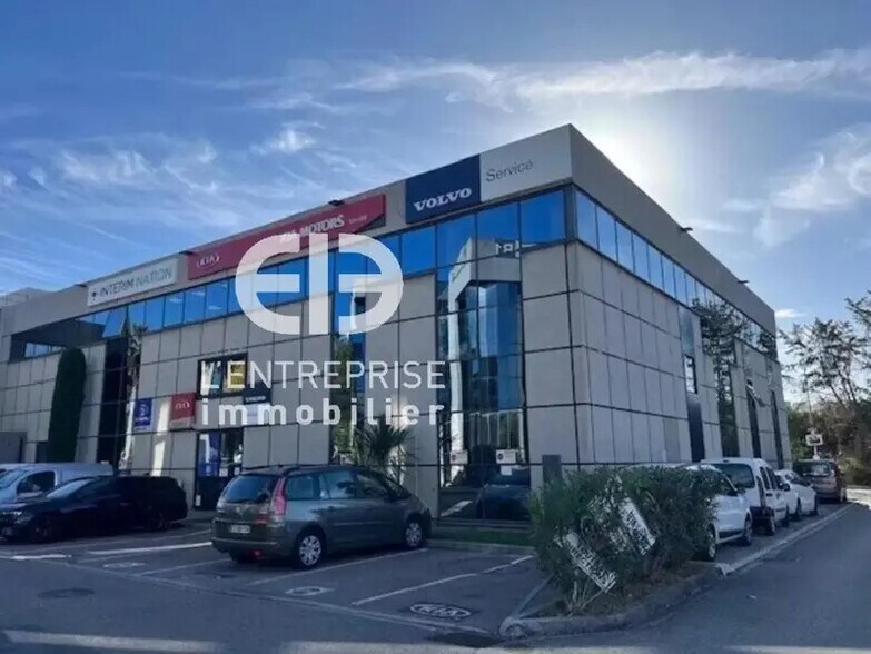 Industriel/Logistique dans Nice à louer - Photo de l’immeuble – Image 1 sur 11