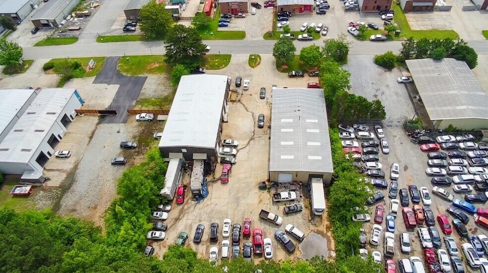 190 Industrial Way, Fayetteville, GA à vendre - Photo de l’immeuble – Image 3 sur 4