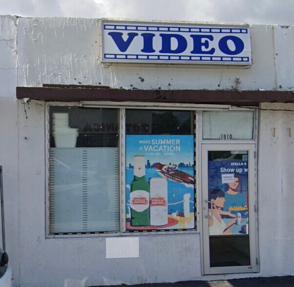 1900-1960 E 4th Ave, Hialeah, FL à louer - Photo de l’immeuble – Image 1 sur 1