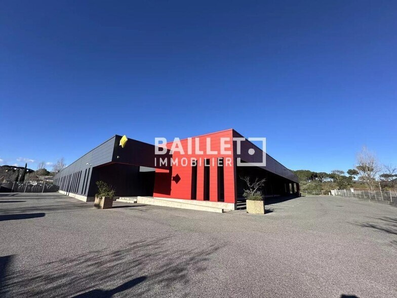 Bureau dans Fréjus à louer - Photo de l’immeuble – Image 2 sur 21
