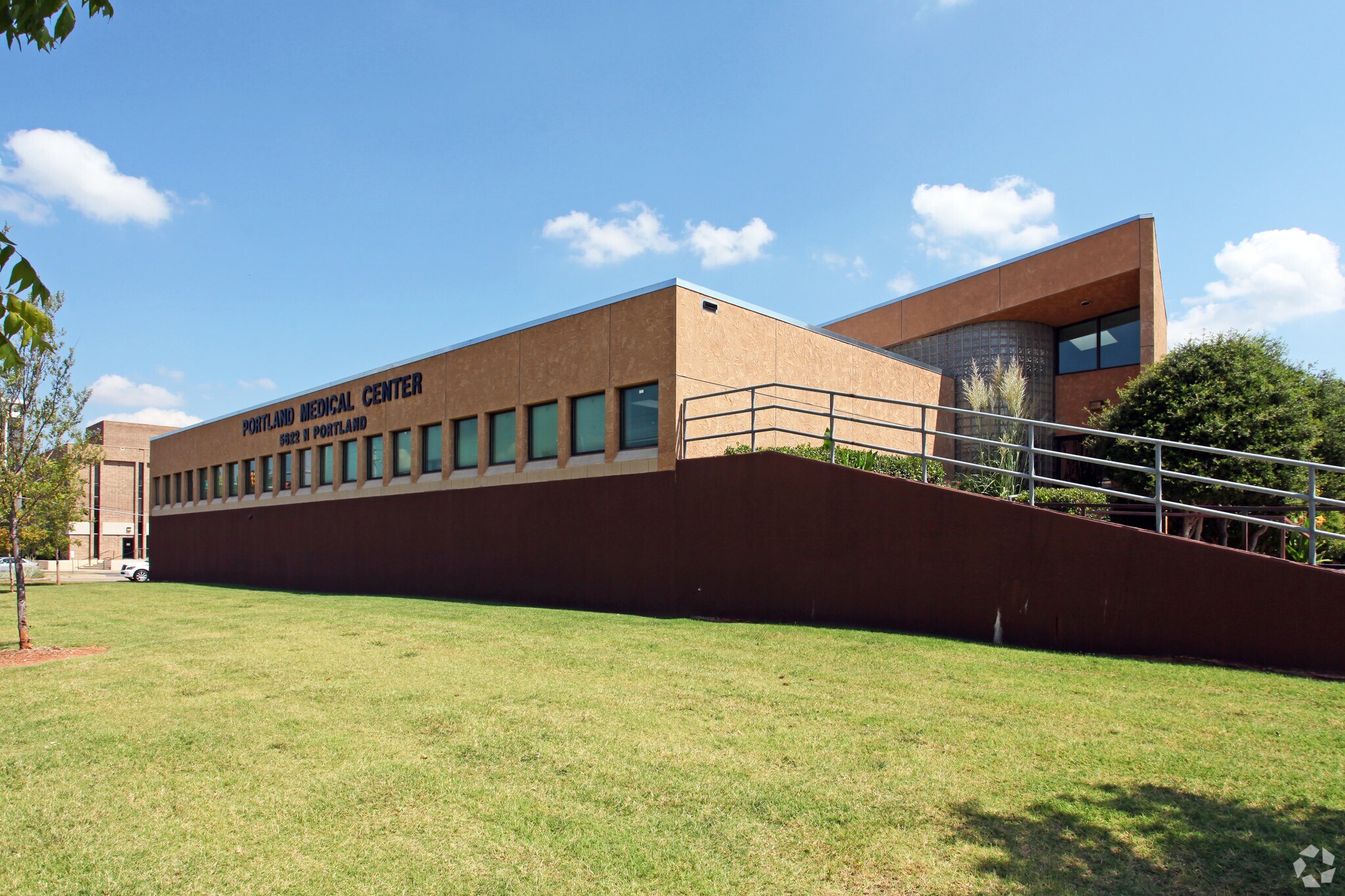 5622 N Portland Ave, Oklahoma City, OK à louer Photo principale– Image 1 sur 13