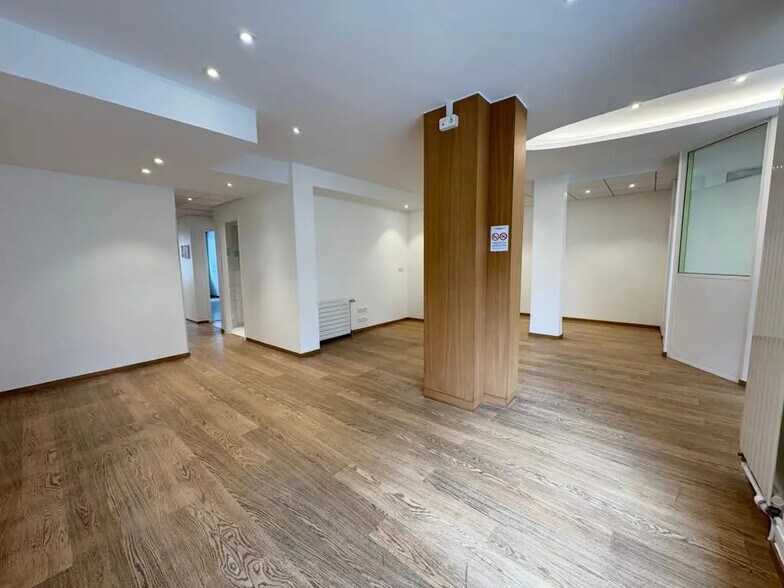 Bureau dans Paris à louer - Photo de l’immeuble – Image 1 sur 16