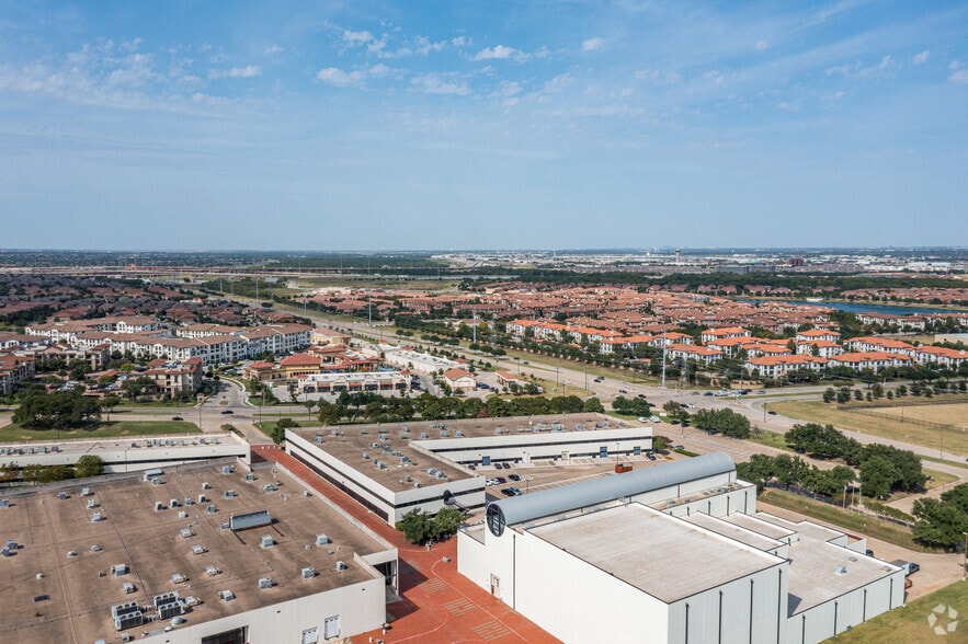 400 E Royal Ln, Irving, TX à louer - Aérien – Image 3 sur 34