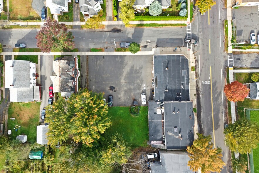 436 Main St, West Springfield, MA à louer - Photo de l’immeuble – Image 3 sur 9