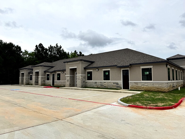 12410 Spring Cypress Rd, Tomball, TX à louer - Photo de la construction – Image 3 sur 11