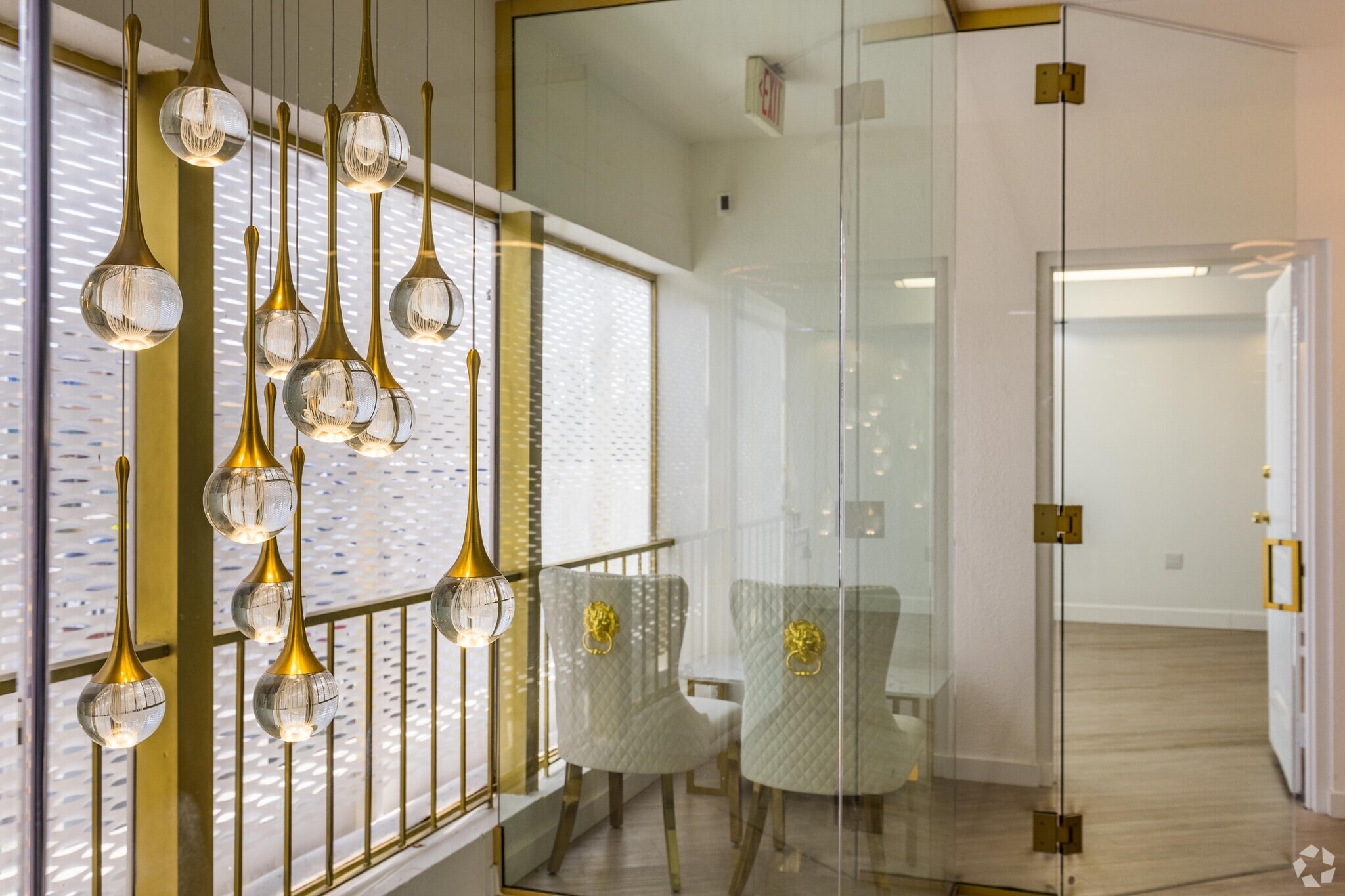 1835 E Charleston Blvd, Las Vegas, NV à vendre Photo intérieure– Image 1 sur 6