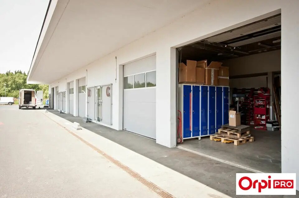 Local d’activités dans Trégueux à louer Photo de l’immeuble– Image 1 sur 5