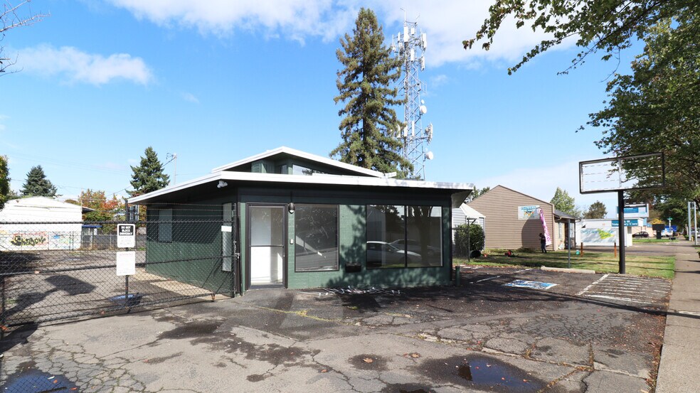 1267 W 7th Ave, Eugene, OR à louer - Photo de l’immeuble – Image 1 sur 20