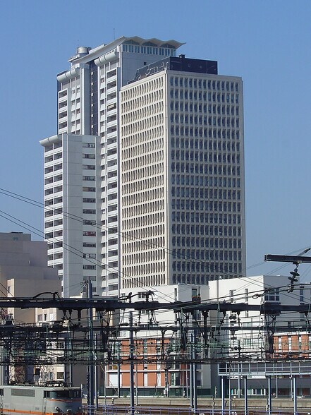 Bureau dans Paris à louer - Photo de l’immeuble – Image 2 sur 4