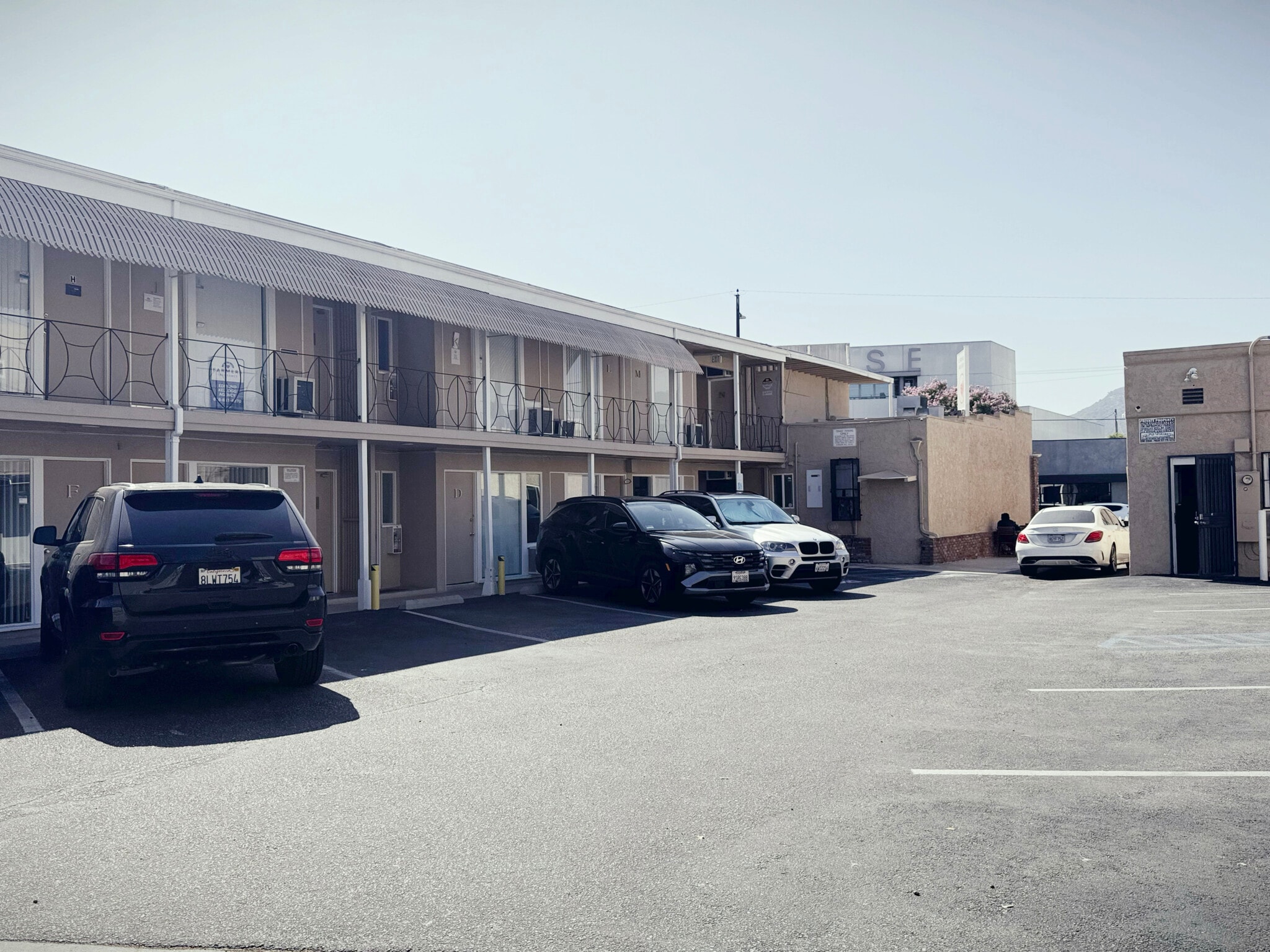 2225-2227 W Olive Ave, Burbank, CA à louer Autre– Image 1 sur 4