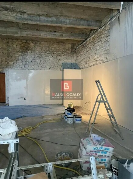 Local commercial dans Salon-de-Provence à louer - Photo de l’immeuble – Image 3 sur 3