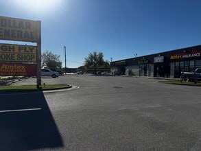 6410-6422 Spencer Hwy, Pasadena, TX à louer Photo intérieure– Image 2 sur 6