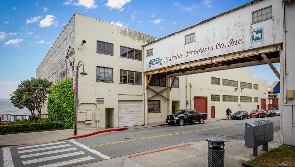 300 Cannery Row, Monterey, CA à louer - Photo de l’immeuble – Image 2 sur 8