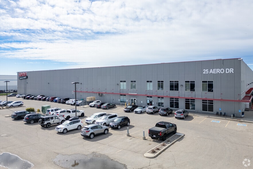 25 Aero Dr NE, Calgary, AB à vendre - Photo principale – Image 1 sur 3