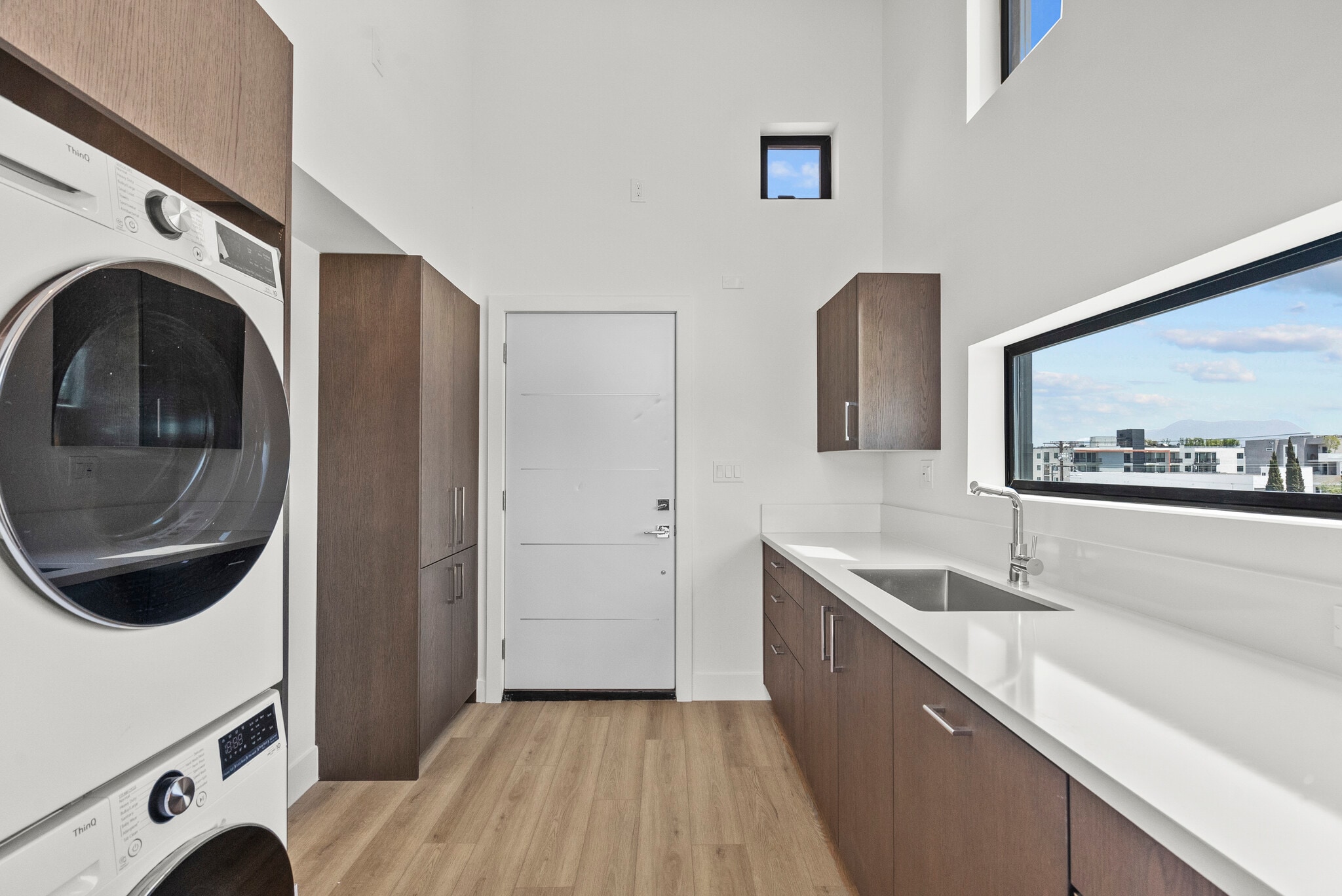 5617 Klump Ave, North Hollywood, CA à louer Photo intérieure– Image 1 sur 39