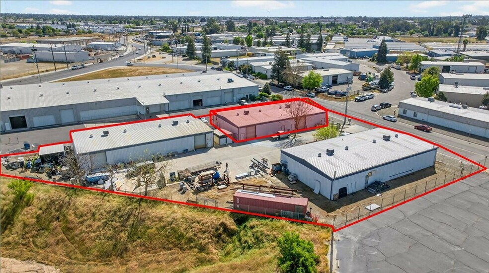 5680 W Barstow Ave, Fresno, CA à louer - Photo de l’immeuble – Image 2 sur 24