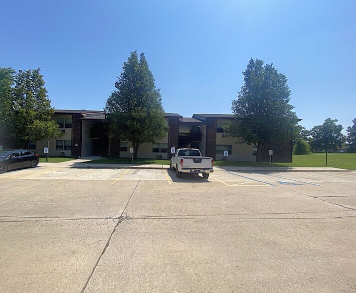 125 Crescent Lake Rd, Saint Clair, MO à vendre - Photo de l’immeuble – Image 2 sur 17
