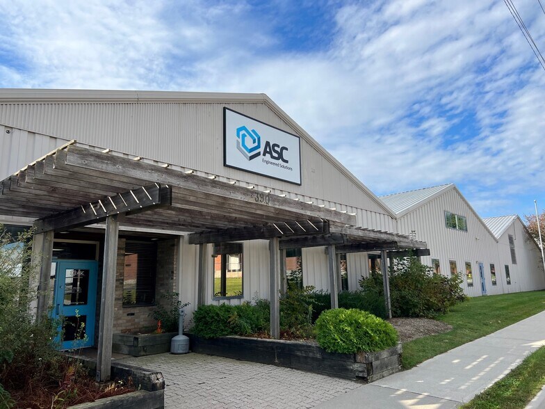 390 Second Av W, Simcoe, ON à vendre - Photo de l’immeuble – Image 2 sur 14