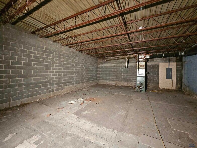431 N River St, Hot Springs, SD à vendre - Photo intérieure – Image 2 sur 7