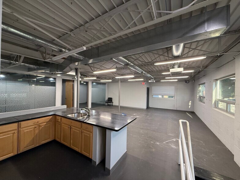53 Hancock St, Stratford, CT à louer - Photo de l’immeuble – Image 2 sur 41