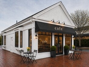 16-38 Nathan Ellis Hwy, Mashpee, MA à louer Photo de l’immeuble– Image 1 sur 5