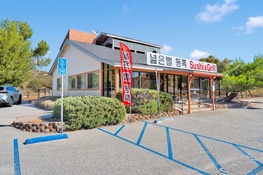 13910 State Hwy 138, Hesperia, CA à vendre - Photo de l’immeuble – Image 2 sur 20