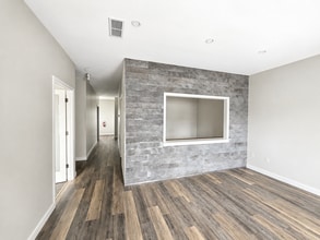 20 N Grand Ave, Fort Thomas, KY à louer Photo intérieure– Image 1 sur 4