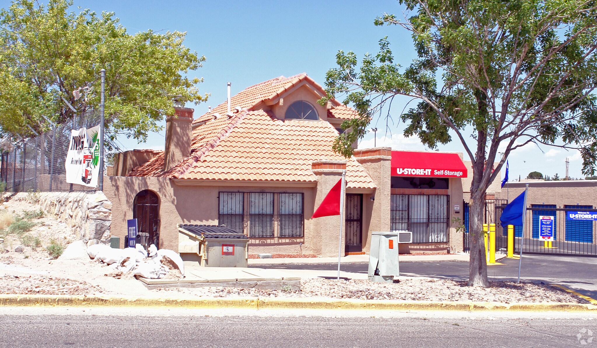 11565 James Watt Dr, El Paso, TX à vendre Photo principale– Image 1 sur 3