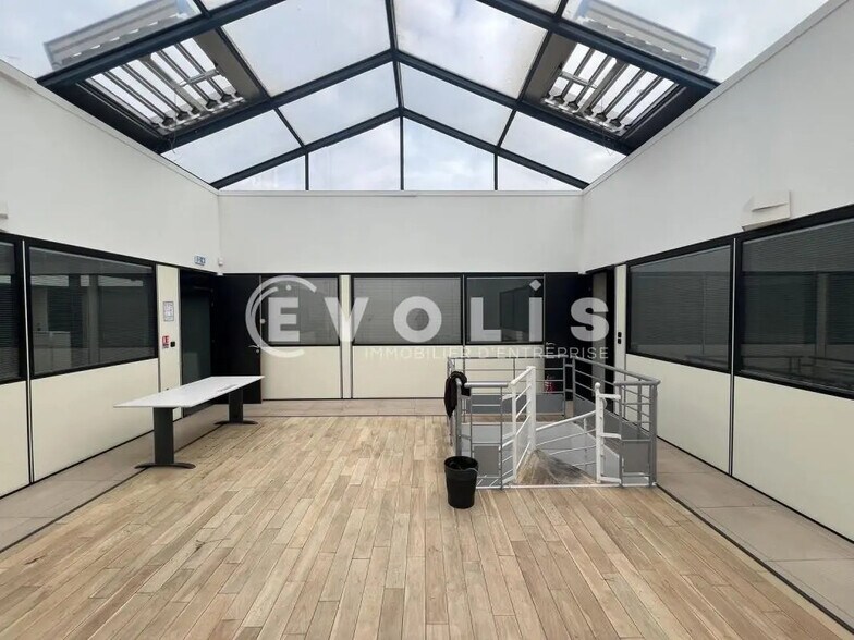 Bureau dans Villiers-sur-Marne à vendre - Photo intérieure – Image 2 sur 14