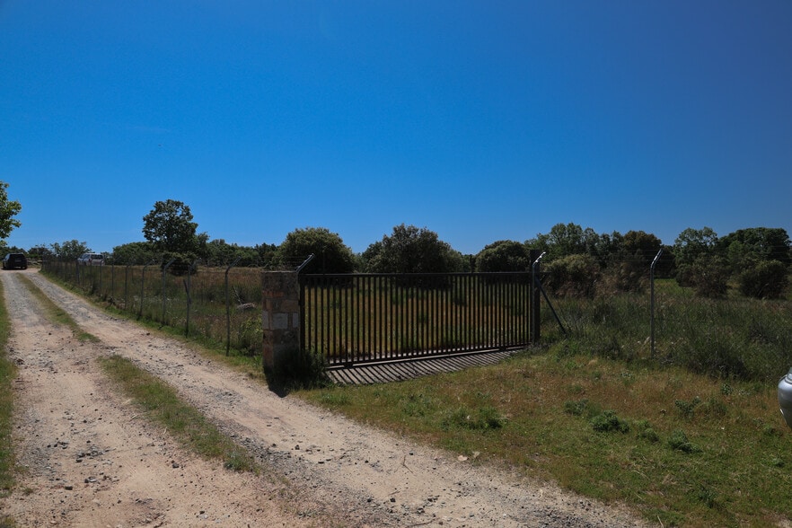 Carretera Ávila Escorial, Navalperal de Pinares, Ávila à vendre - Photo de l’immeuble – Image 2 sur 56