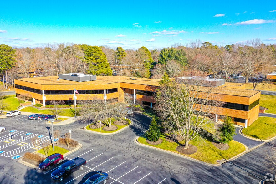 4191 Innslake Dr, Glen Allen, VA à louer - Photo de l’immeuble – Image 2 sur 3