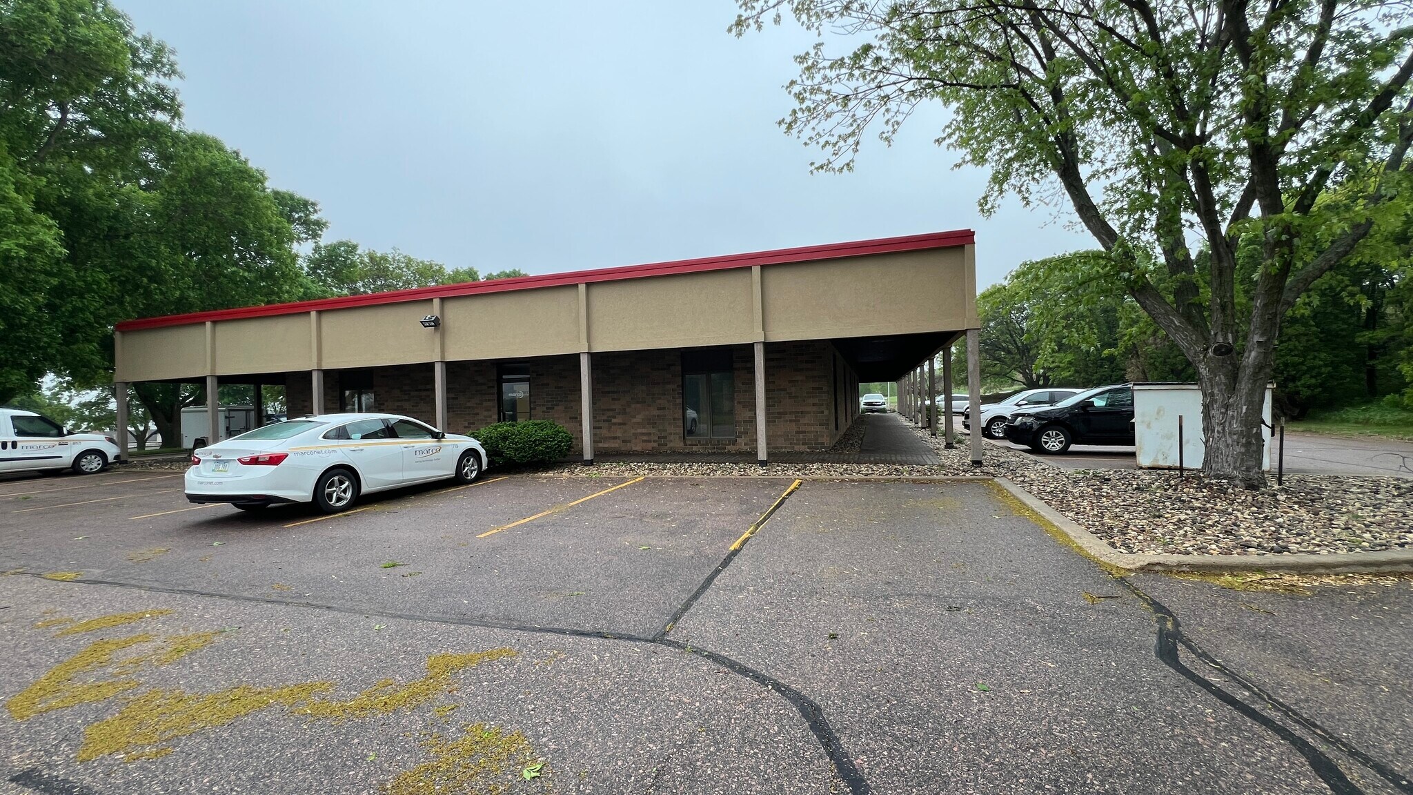 3133 Floyd Blvd, Sioux City, IA à louer Photo principale– Image 1 sur 2