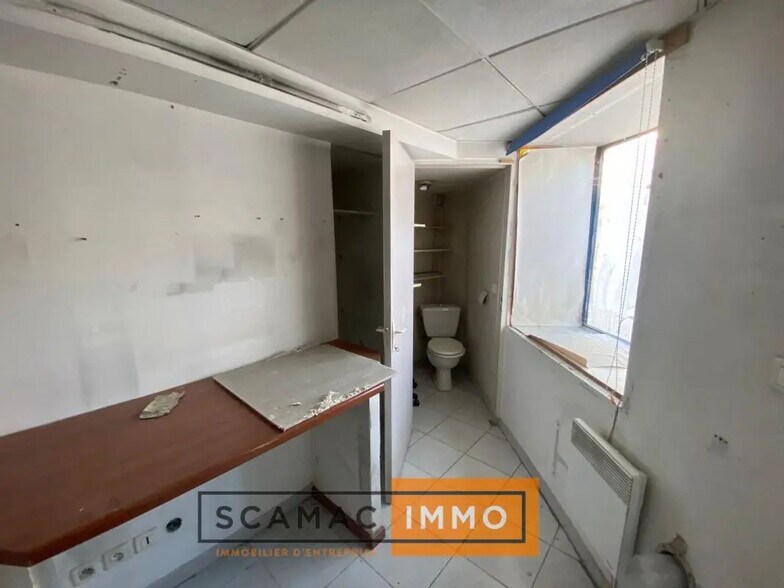 Local commercial dans Roquefort-la-Bédoule à vendre - Photo intérieure – Image 2 sur 5