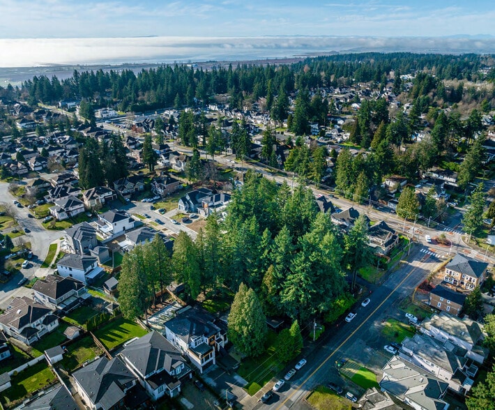 13630-13644 60 Ave, Surrey, BC à vendre - Aérien – Image 1 sur 3