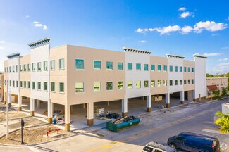 Plus de détails pour 7451 Riviera Blvd, Miramar, FL - Industriel/Logistique à louer