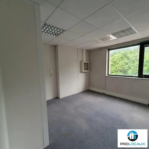 Bureau dans Seyssinet-Pariset à vendre - Photo de l’immeuble – Image 3 sur 20