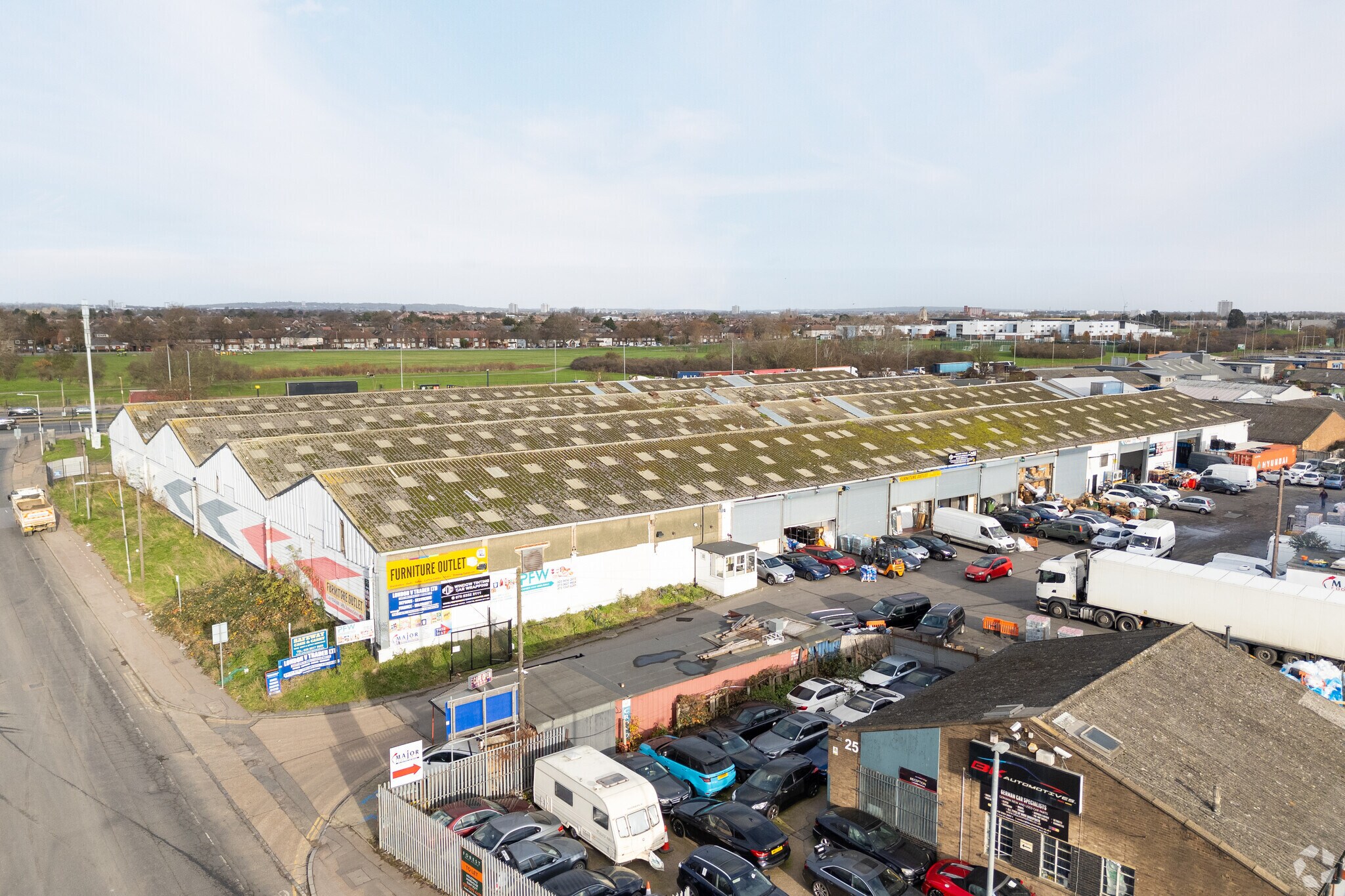 Ripple Rd, Barking à louer Photo principale– Image 1 sur 12