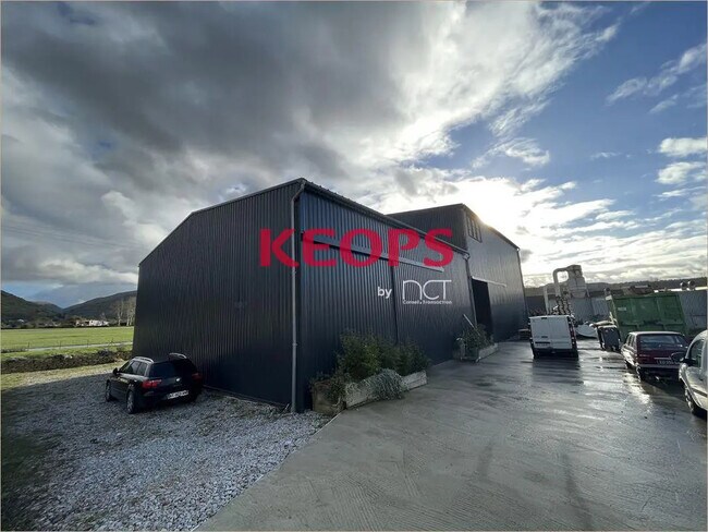 Plus de détails pour Local d’activités à vendre