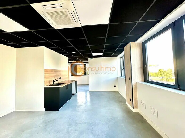 Bureau dans Talence à louer - Photo de l’immeuble – Image 3 sur 10