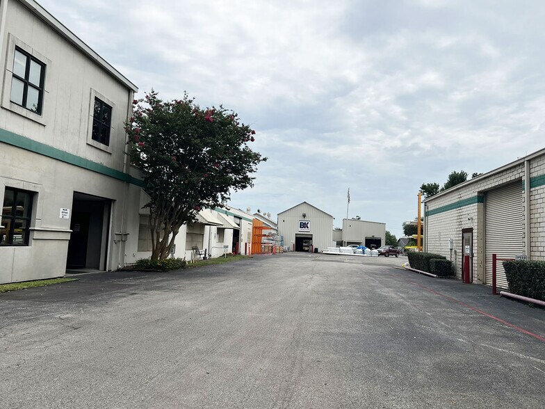 4411 Navigation Blvd, Houston, TX à vendre - Photo de l’immeuble – Image 3 sur 14