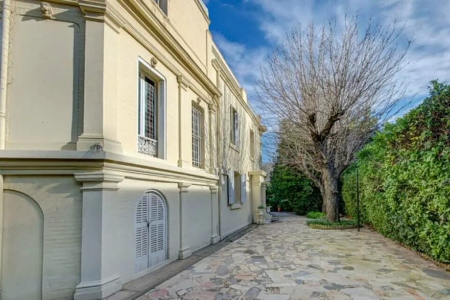 Local d'activités dans Marseille à vendre - Photo de l’immeuble – Image 3 sur 7